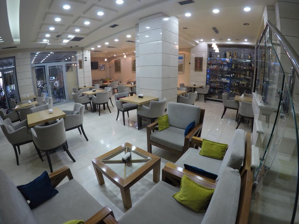 Hotel Comfort Тирана Экстерьер фото