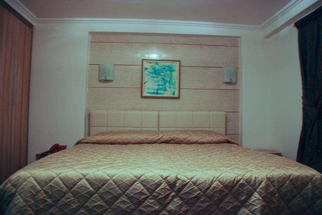 Hotel Comfort Тирана Номер фото